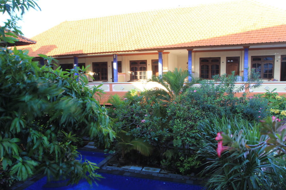 Cempaka 3 Losmen Kuta  Exterior photo